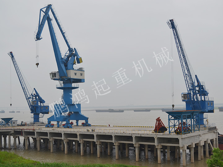 HGQ10t-25m、MQ25t-25m 碼頭起重機